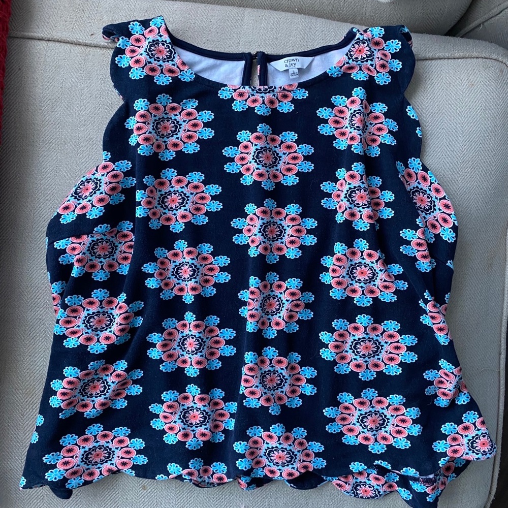 Crown& Ivy size L shirt!